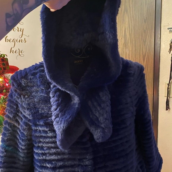 Woman’s JAYLEY Faux Mink Hooded Coat - Picture 11 of 11